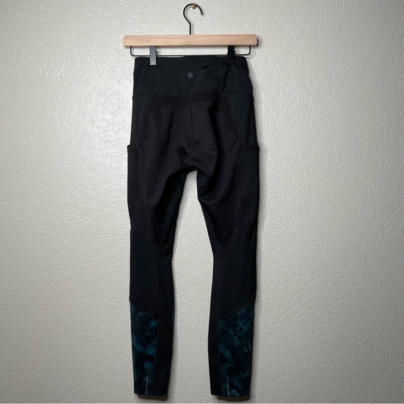 Athleta Frost High Traverse Tight Floral Leggings Black & Blue - Picture 7 of 11